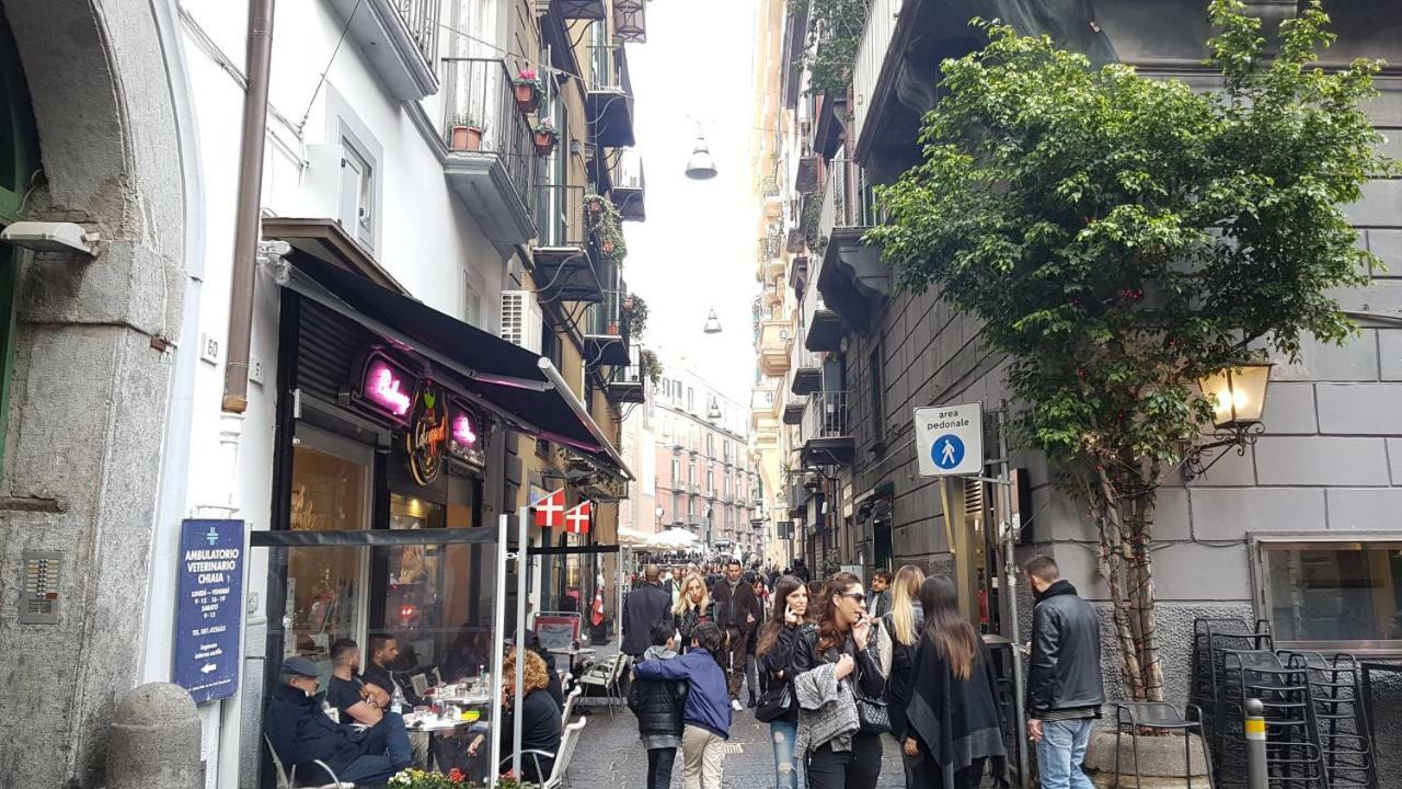 Il Salotto Di Nonna Cornelia 2 Hotel Napoli Bagian luar foto