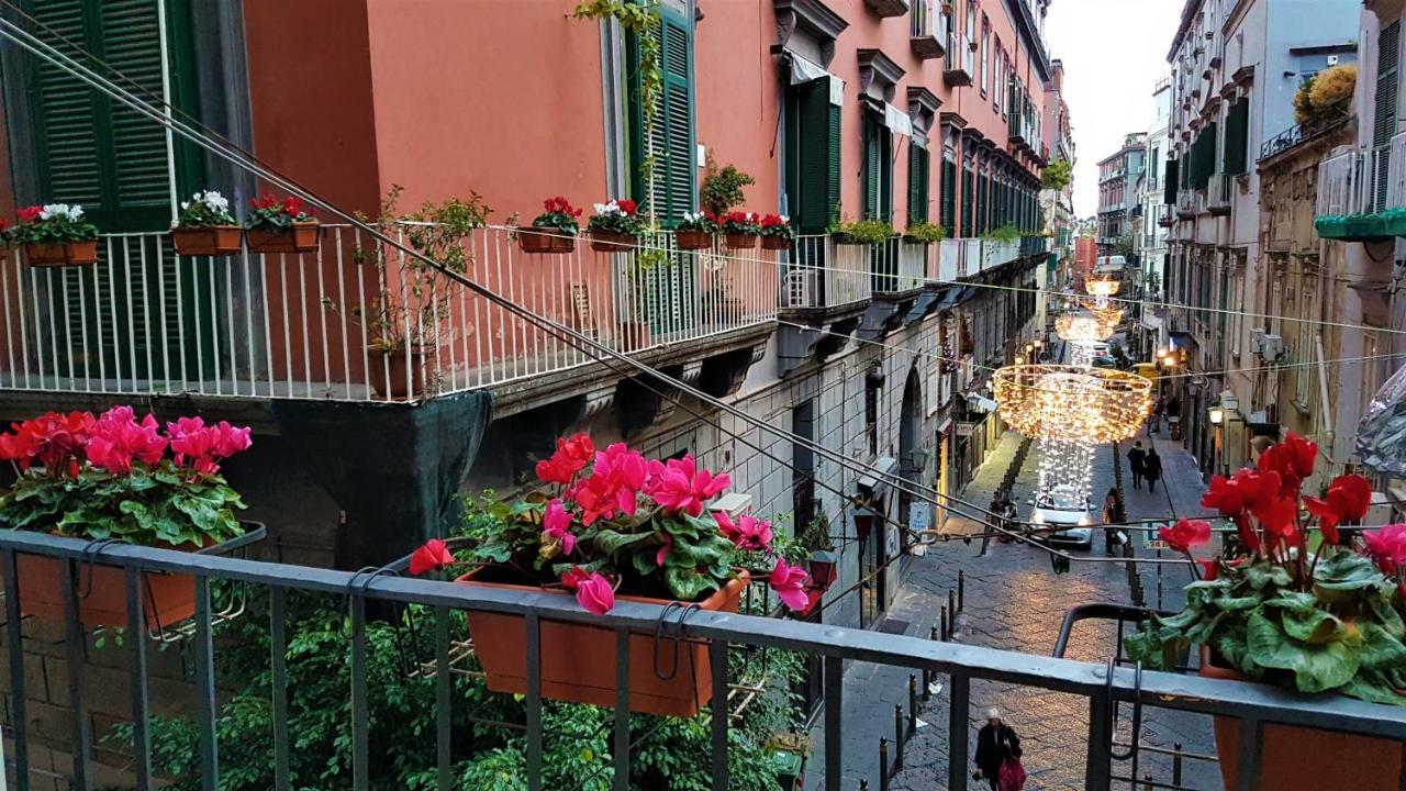 Il Salotto Di Nonna Cornelia 2 Hotel Napoli Bagian luar foto