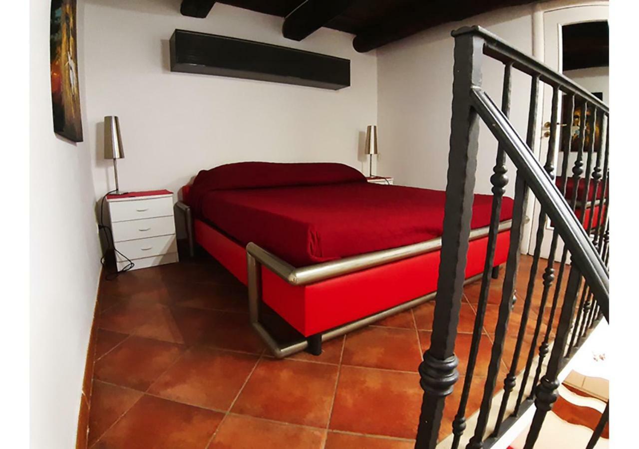 Il Salotto Di Nonna Cornelia 2 Hotel Napoli Bagian luar foto