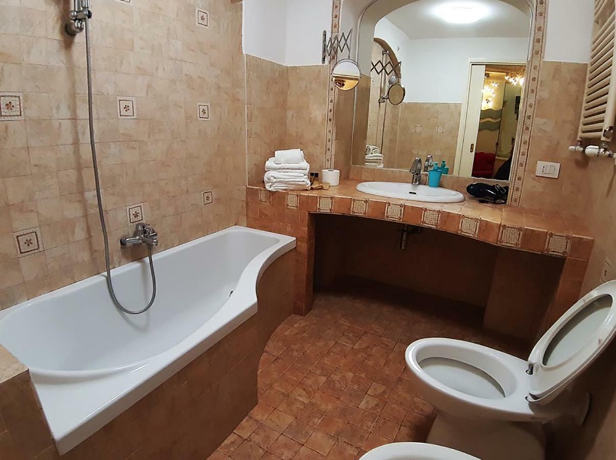 Il Salotto Di Nonna Cornelia 2 Hotel Napoli Bagian luar foto