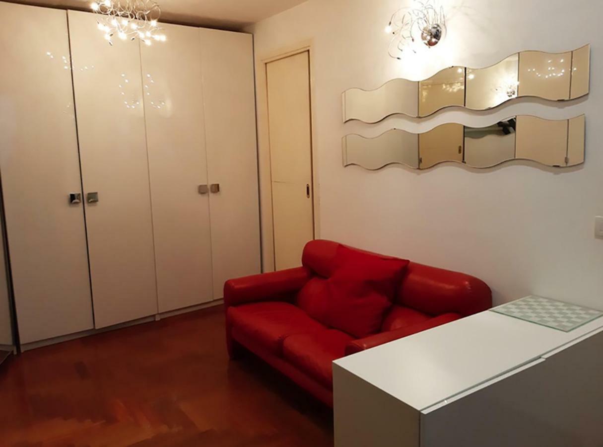 Il Salotto Di Nonna Cornelia 2 Hotel Napoli Bagian luar foto